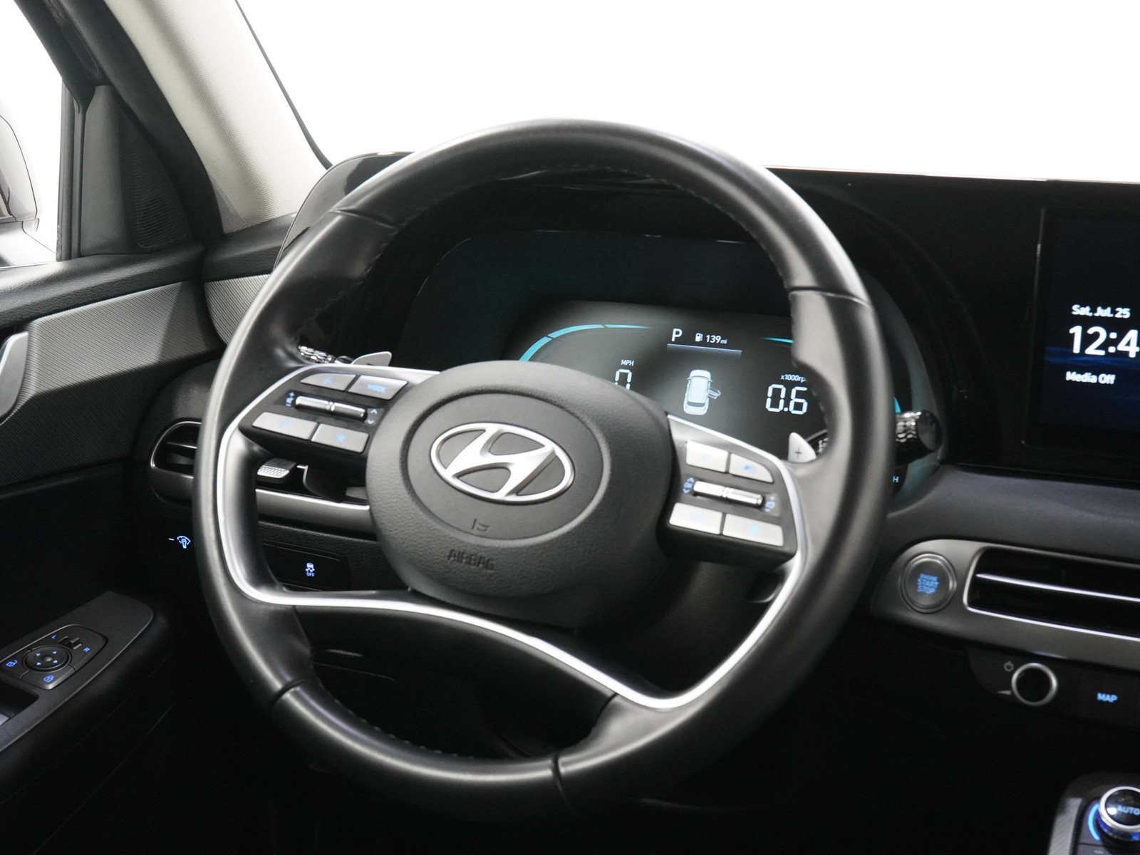Used 2024 Hyundai Palisade SEL AWD/4WD image 16