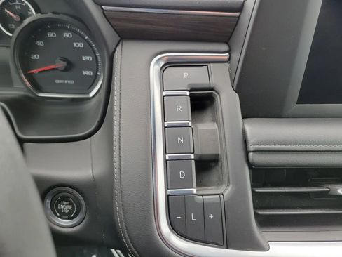 Used 2021 Chevrolet Tahoe 4WD image 32