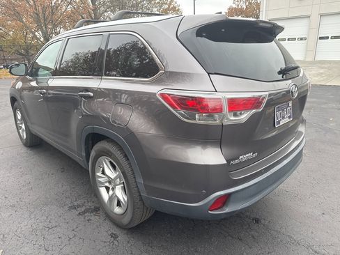 Used 2015 Toyota Highlander Limited Platinum image 5