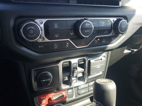 New 2026 Jeep Gladiator Willys image 17