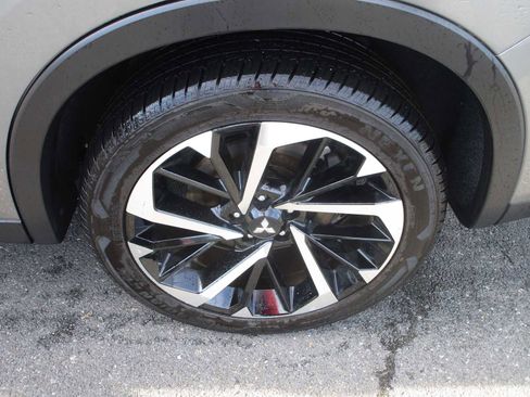 Used 2023 Mitsubishi Outlander SE image 7