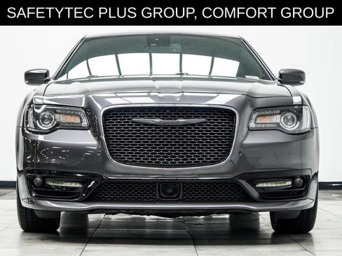 Used 2023 Chrysler 300 S w/ Comfort Group RWD image 8