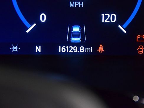 Used 2022 Ford F150 Lariat image 19