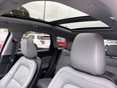 Certified 2022 Lincoln Corsair Reserve w/ Equipment Group 201A image 31