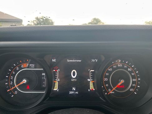 Used 2025 Jeep Wrangler Sport AWD/4WD image 20