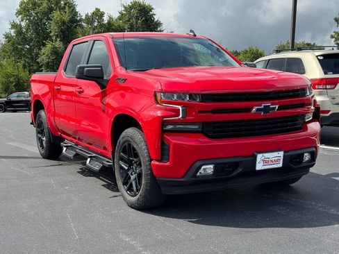 Used 2022 Chevrolet Silverado 1500 RST AWD/4WD image 2