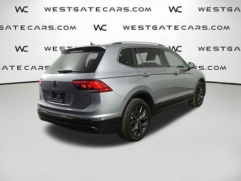 Used 2024 Volkswagen Tiguan SE image 48