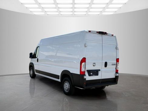 Used 2025 RAM ProMaster 2500 w/ Convenience Group FWD image 4