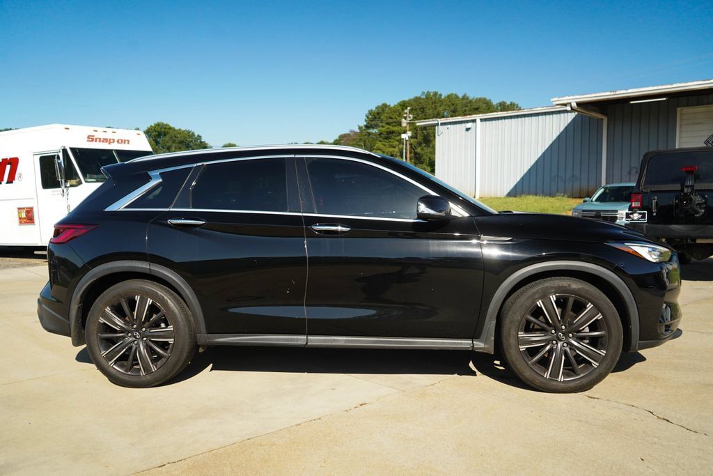 Used 2022 INFINITI QX50 Luxe w/ Appearance Package FWD image 3
