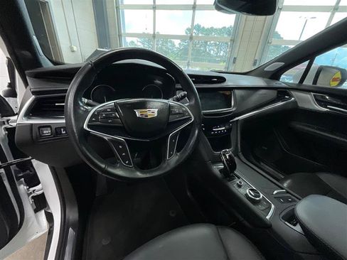 Used 2024 Cadillac XT5 Premium Luxury FWD image 12