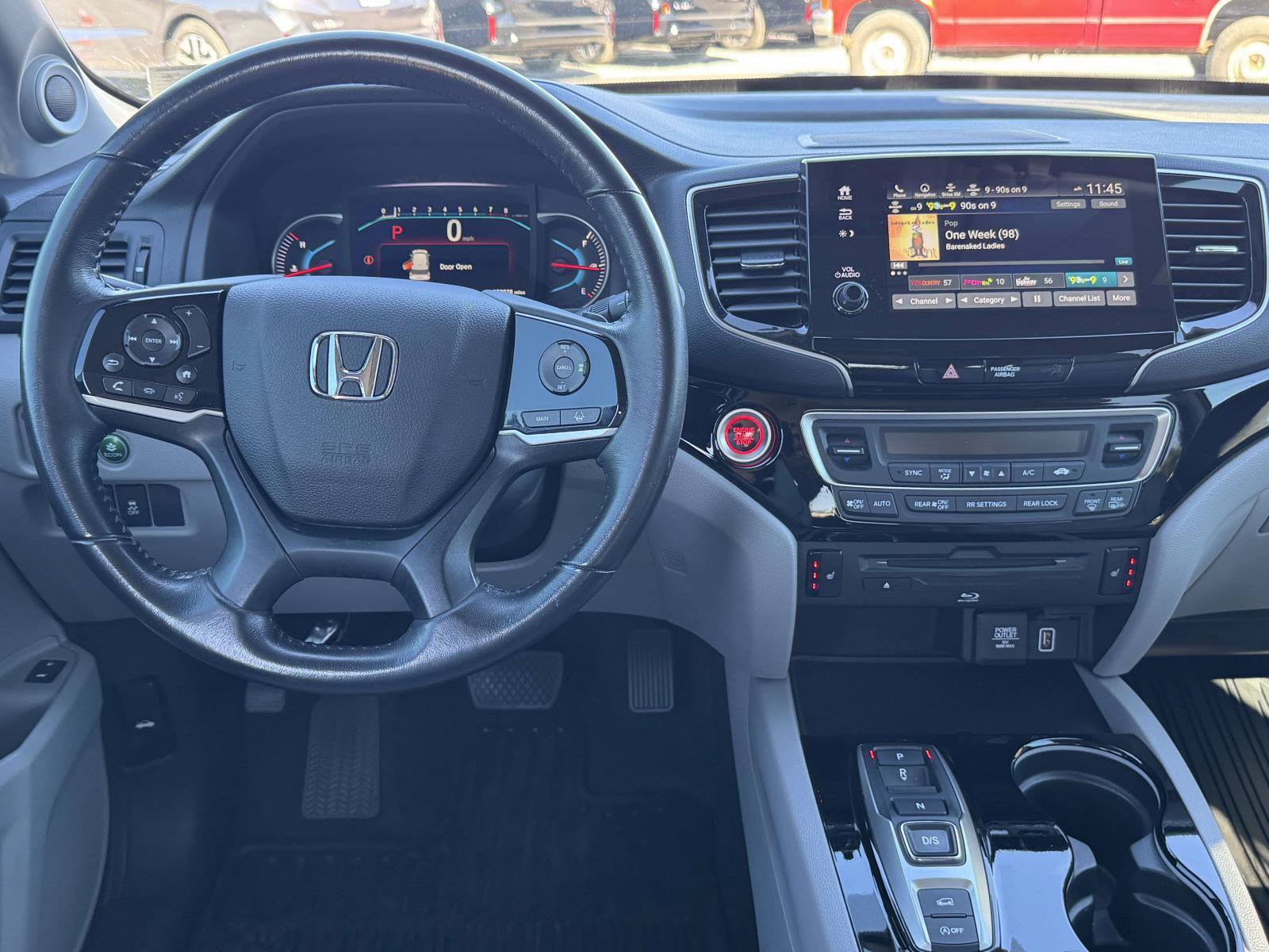 Used 2019 Honda Pilot Touring image 2
