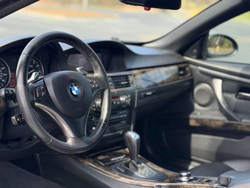 Used 2008 BMW 335i Convertible image 17