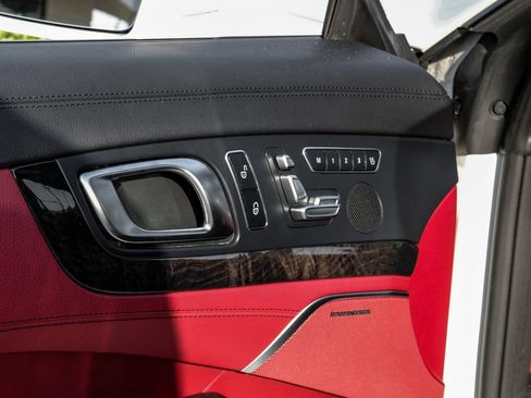 Used 2018 Mercedes-Benz SL 550 image 38