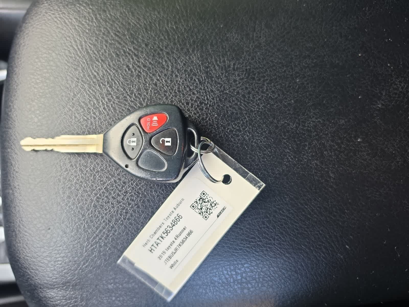 Used 2019 Toyota 4Runner SR5 AWD/4WD image 10