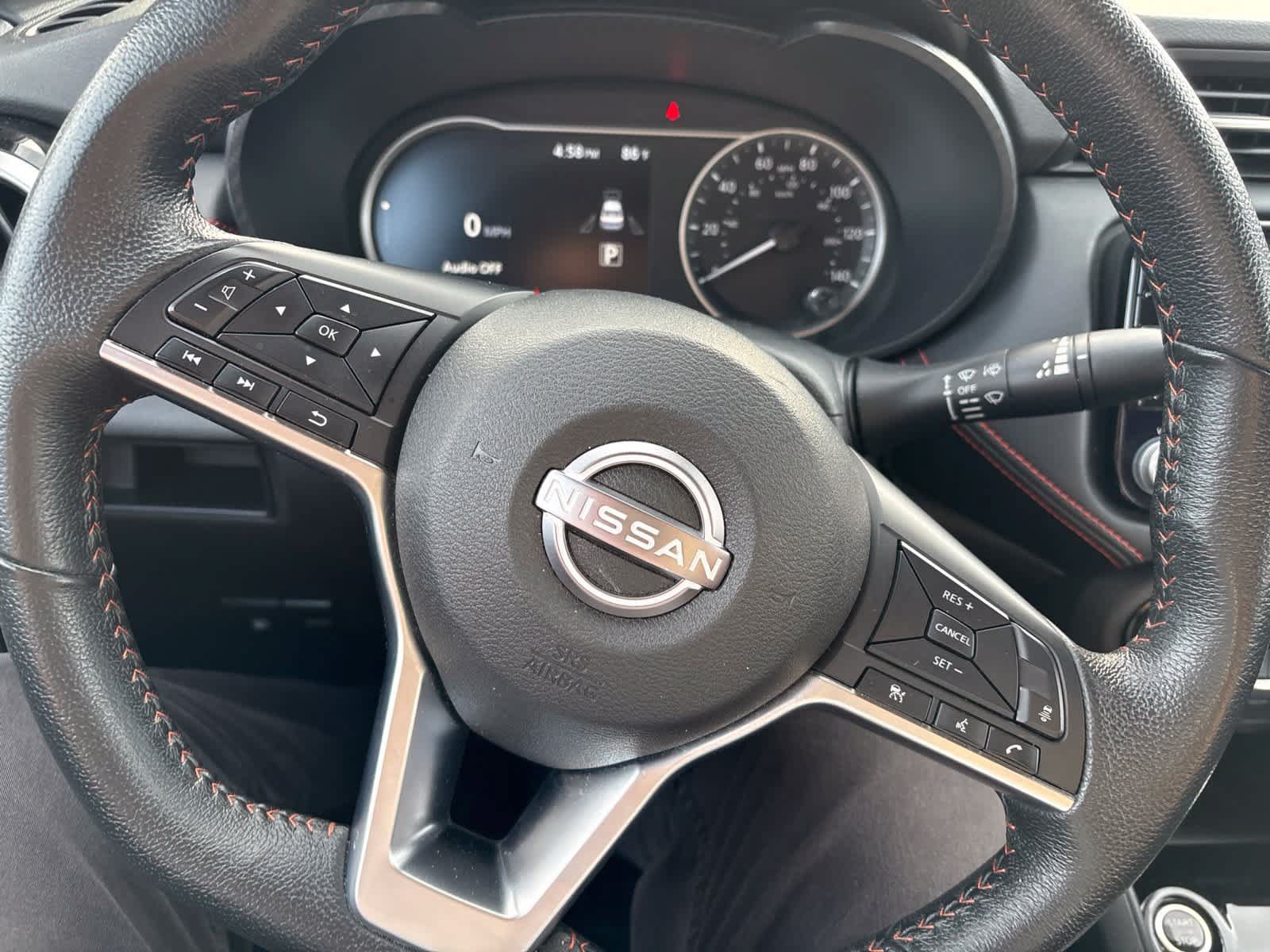 Used 2025 Nissan Versa SR FWD image 8