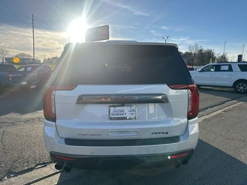 Used 2022 GMC Yukon XL AT4 image 6