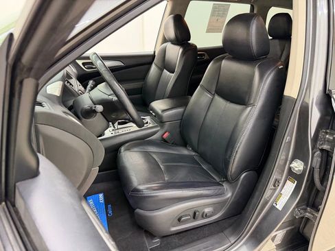 Used 2019 Nissan Pathfinder SL AWD/4WD image 22