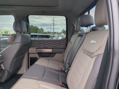 Used 2025 Ford F350 Platinum w/ Platinum Plus Package AWD/4WD image 14