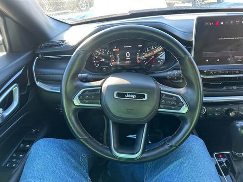 Used 2022 Jeep Compass Limited image 31
