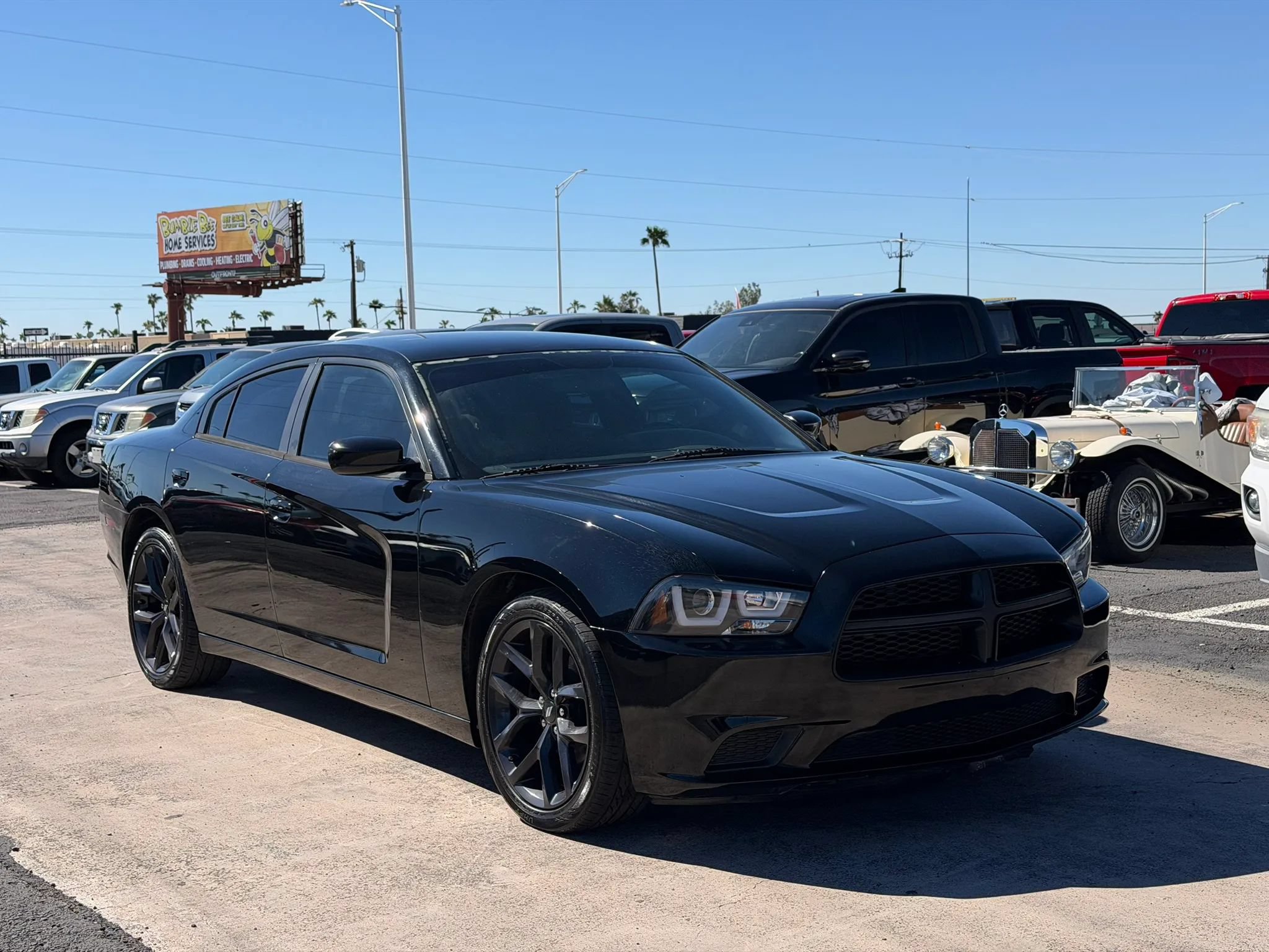 Used 2013 Dodge Charger SE RWD image 14