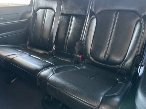 Used 2024 Jeep Wagoneer L Series II RWD image 19