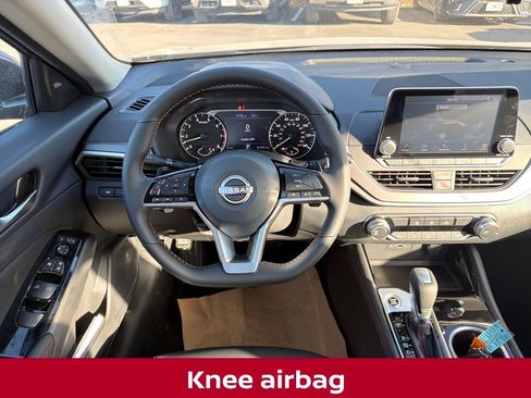 New 2025 Nissan Altima 2.5 SR image 17