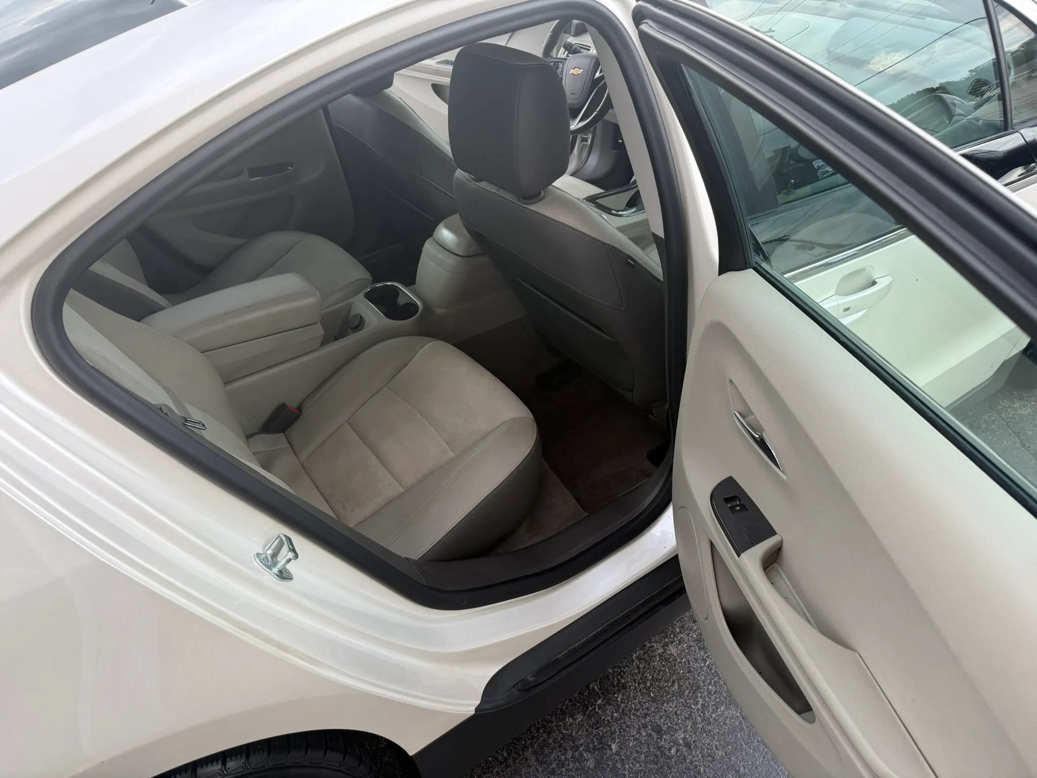 Used 2013 Chevrolet Volt Premium w/ Premium Trim Package FWD image 20