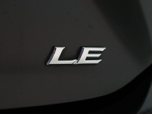 Used 2025 Toyota Camry LE FWD image 35