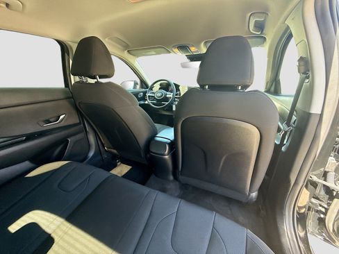 Used 2023 Hyundai Elantra SE w/ Cargo Package image 28