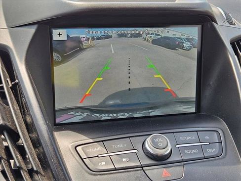 Used 2018 Ford Escape SE w/ SE Sync 3 Package FWD image 12