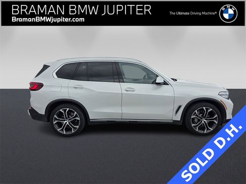 Certified 2023 BMW X5 sDrive40i w/ Premium Package image 3