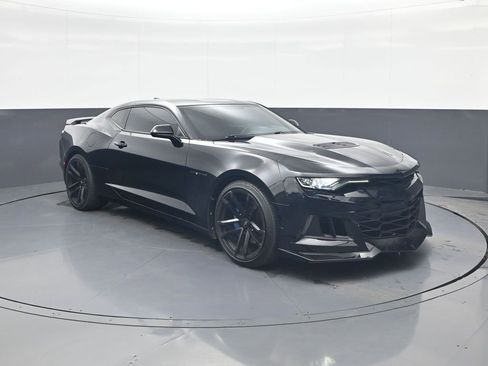 Used 2019 Chevrolet Camaro SS image 1
