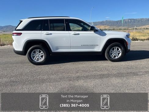 New 2025 Jeep Grand Cherokee Laredo w/ Luxury Tech Group I image 2