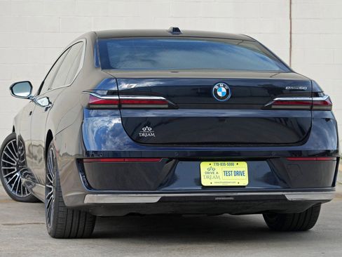 Used 2024 BMW i7 eDrive50 w/ M Sport Package RWD image 6