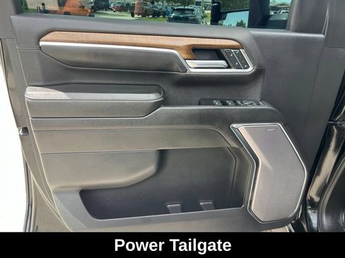 Used 2024 Chevrolet Silverado 3500 High Country w/ High Country Premium Package AWD/4WD image 28