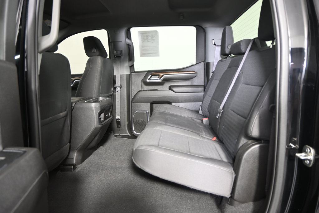 Used 2023 Chevrolet Silverado 1500 RST AWD/4WD image 17