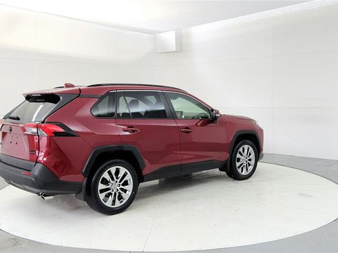 Certified 2020 Toyota RAV4 XLE Premium AWD/4WD image 6