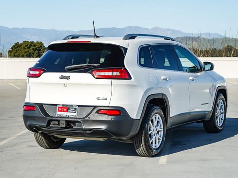 Used 2016 Jeep Cherokee Latitude w/ Safety/Convenience Group image 5