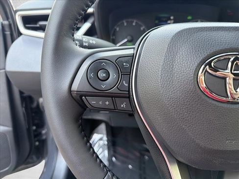 Used 2025 Toyota Corolla SE image 15