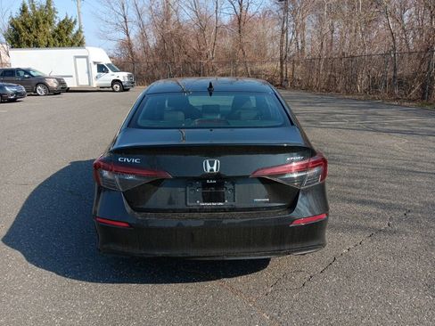 Used 2025 Honda Civic Sport image 4