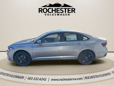 New 2026 Volkswagen Jetta SE FWD image 4