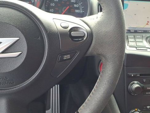 Used 2015 Nissan 370Z NISMO RWD image 17