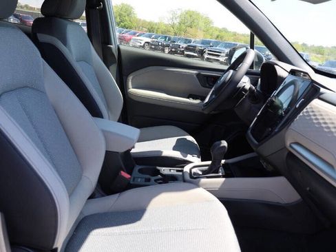 Used 2025 Subaru Forester Premium AWD/4WD image 15
