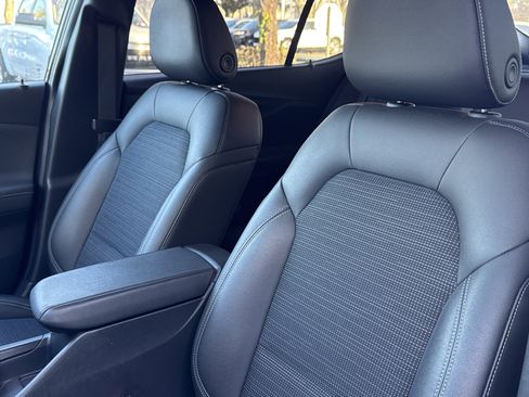 Used 2025 Buick Envista Preferred image 6