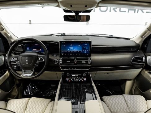 Used 2023 Lincoln Navigator Black Label image 18