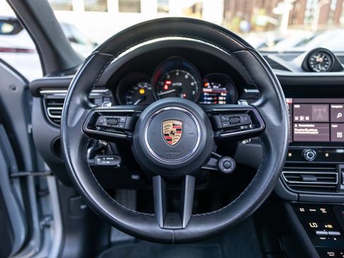 Used 2022 Porsche Macan GTS AWD/4WD image 6