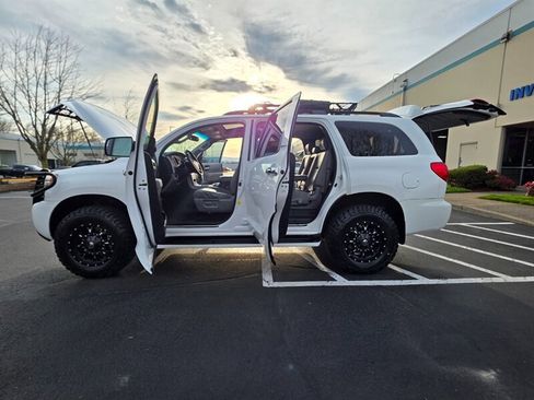 Used 2012 Toyota Sequoia Limited image 23