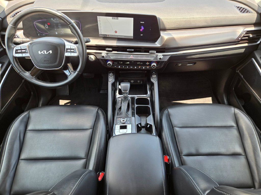 Used 2025 Kia Telluride S AWD/4WD image 16