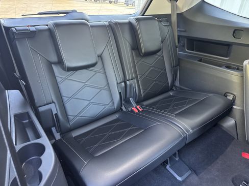 Used 2024 Volkswagen Atlas SE AWD/4WD image 15
