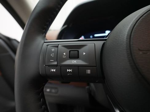 Certified 2025 Nissan Pathfinder Platinum w/ Cargo Package AWD/4WD image 19